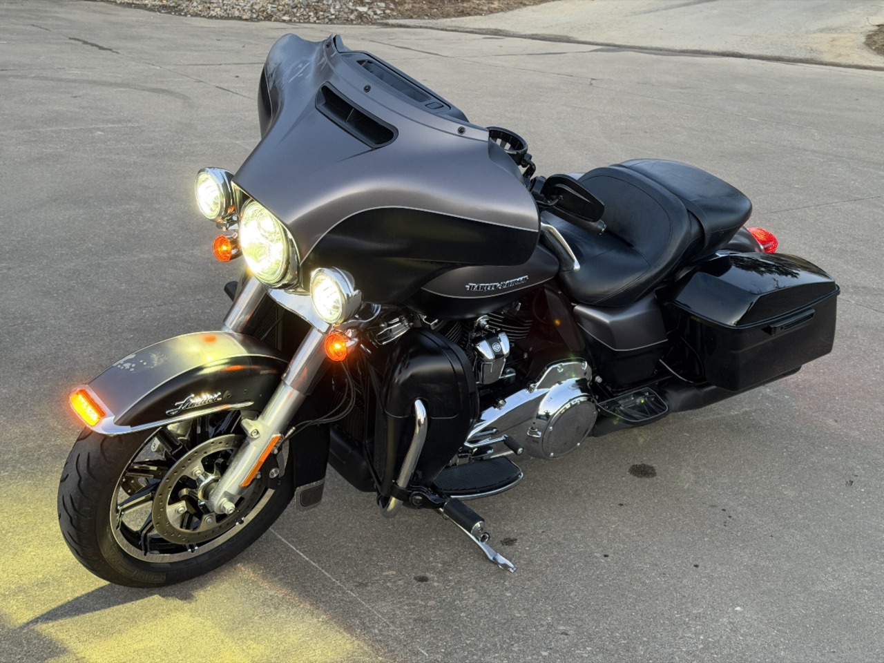 2017 Harley-Davidson FLHTK Electra Glide Ultra Limited / Street Glide